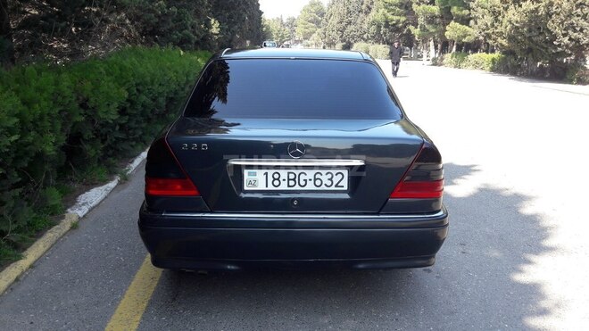 Mercedes C 220 1994, 250,000 km - 2.2 л - Sumqayıt