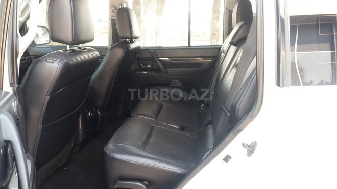 Mitsubishi Pajero 2011, 90,000 km - 3.5 l - Bakı