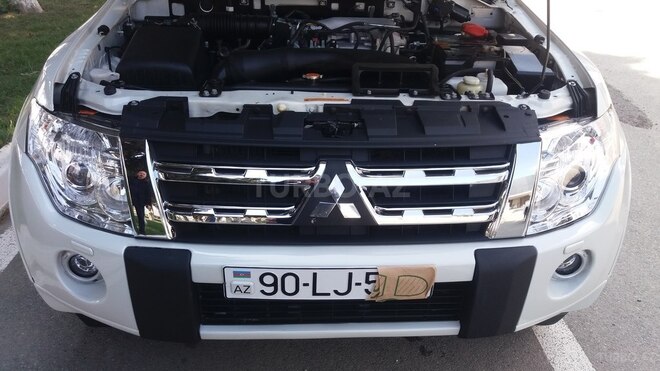Mitsubishi Pajero 2011, 90,000 km - 3.5 l - Bakı