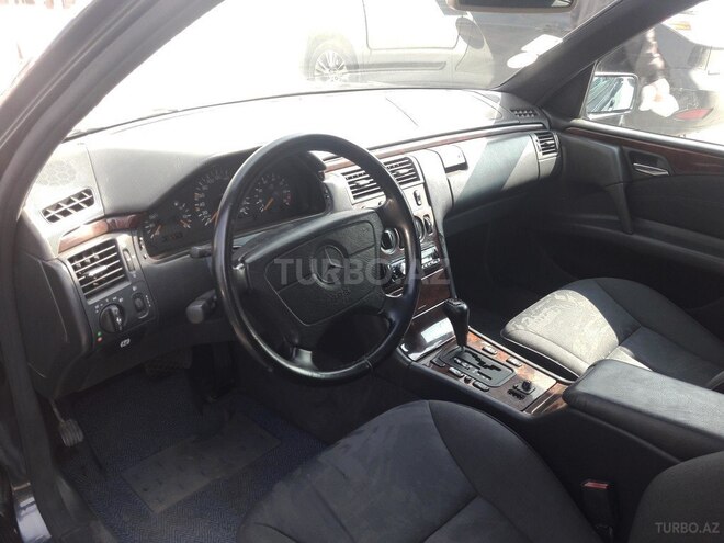 Mercedes E 230 1997, 339,000 km - 2.3 l - Bakı