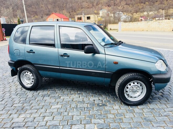 Chevrolet Niva 2005, 167,000 km - 1.7 л - Qusar