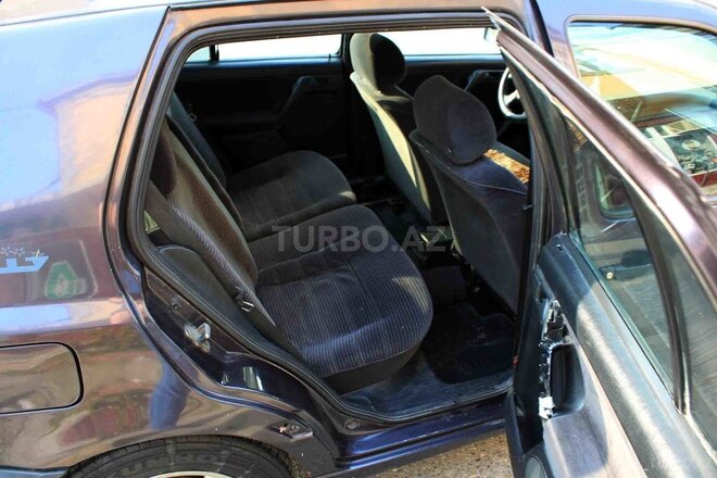 Volkswagen Golf 1994, 250,000 km - 1.8 л - Bakı