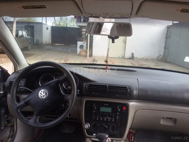 Volkswagen Passat 2002, 288,361 km - 1.8 l - Bakı