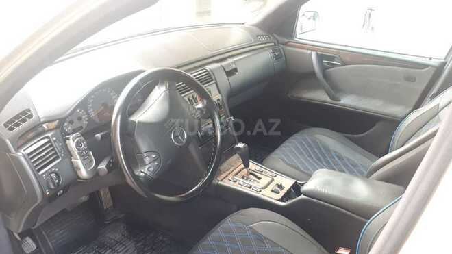 Mercedes E 220 1999, 549,000 km - 2.0 l - Bakı