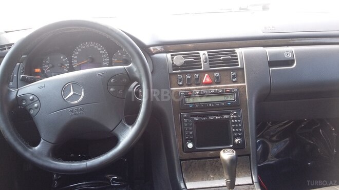 Mercedes E 320 2000, 286,000 km - 3.2 l - Bakı