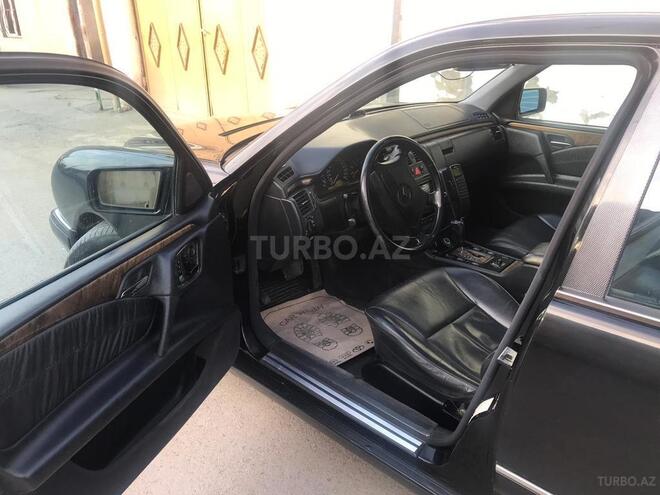 Mercedes E 280 1998, 270,000 km - 2.8 l - Gəncə