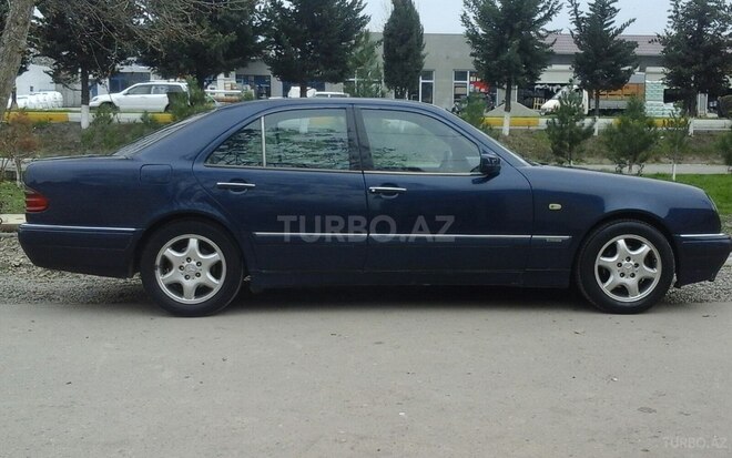 Mercedes E 230 1995, 313,435 km - 2.3 l - Bakı