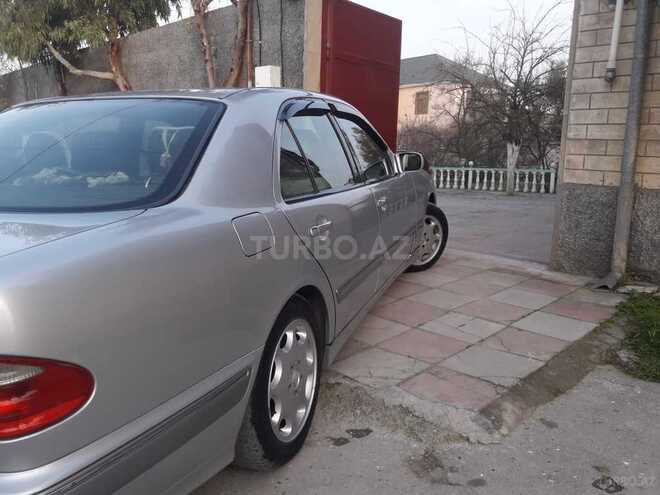 Mercedes E 200 2001, 350,000 km - 2.0 l - Bakı
