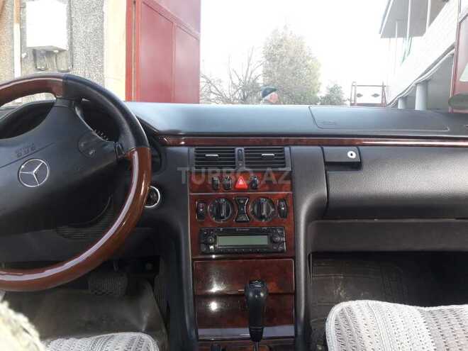 Mercedes E 200 2001, 350,000 km - 2.0 l - Bakı