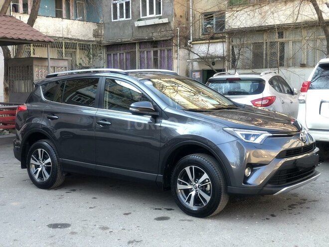 Toyota RAV4 2017, 105,600 km - 2.0 л - Bakı