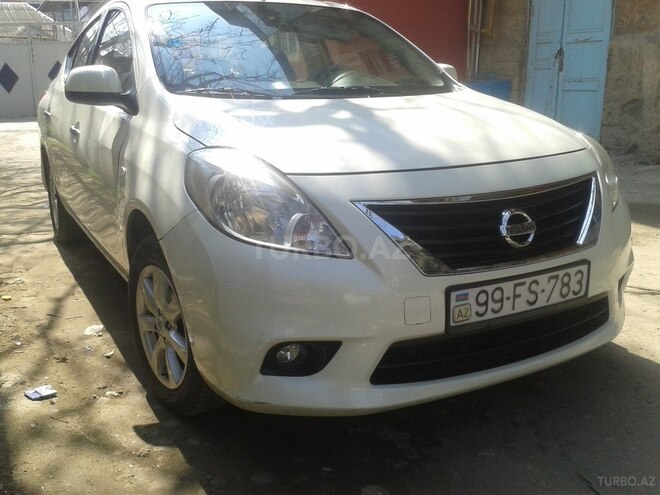 Nissan Sunny 2013, 250,000 km - 1.5 л - Bakı