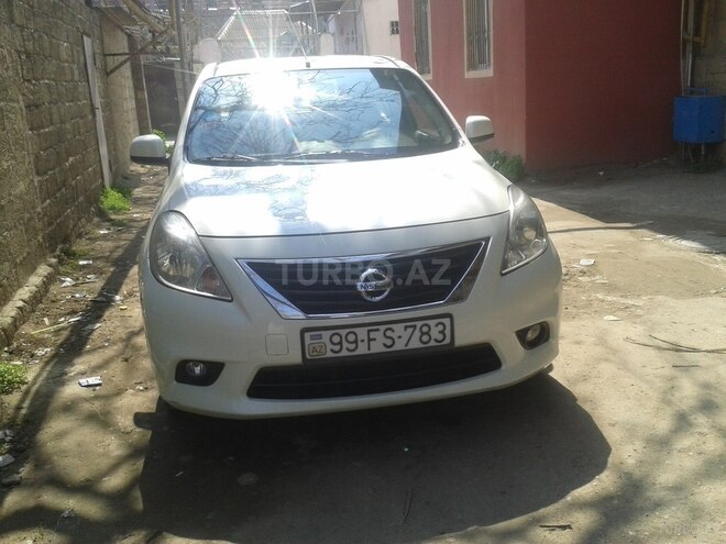 Nissan Sunny 2013, 250,000 km - 1.5 л - Bakı