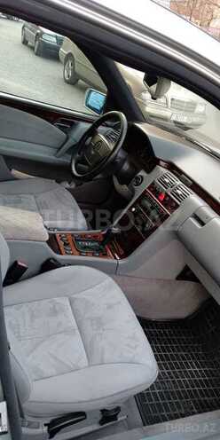 Mercedes E 280 1997, 268,000 km - 2.8 л - Bakı