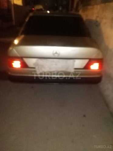 Mercedes E 250 1987, 473,917 km - 2.5 l - Bakı