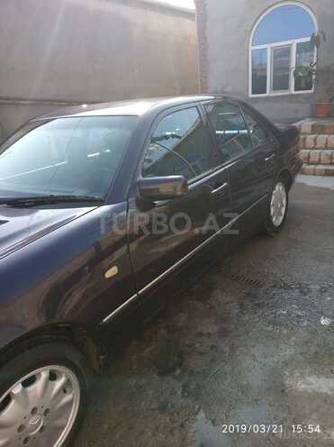 Mercedes E 200 1997, 300,000 km - 2.0 л - Bakı