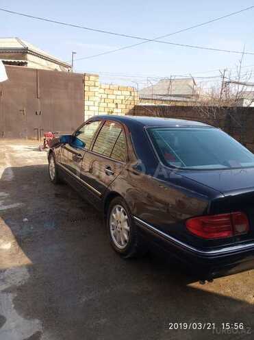 Mercedes E 200 1997, 300,000 km - 2.0 л - Bakı