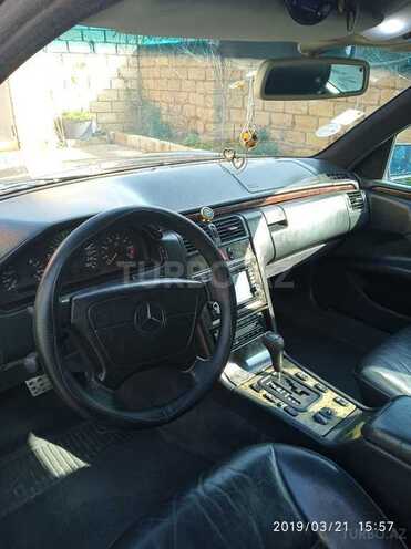 Mercedes E 200 1997, 300,000 km - 2.0 л - Bakı