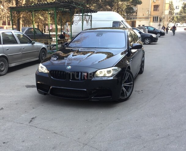 BMW M5 2012, 138,000 km - 4.4 л - Bakı
