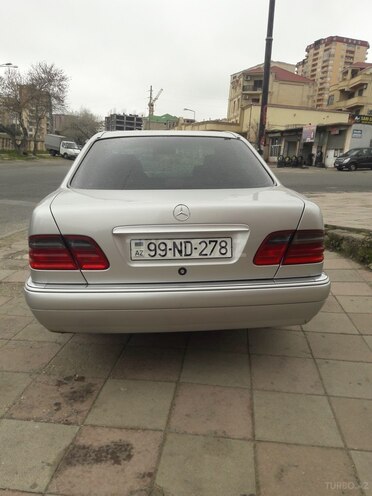 Mercedes E 240 1998, 215,933 km - 2.4 l - Bakı
