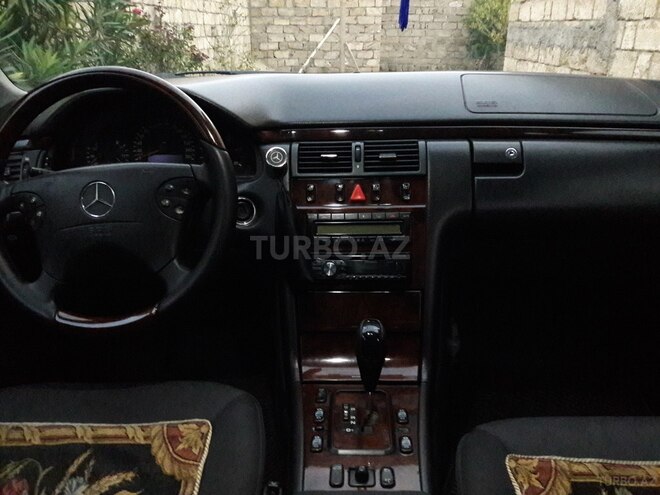 Mercedes E 220 2000, 386,000 km - 2.2 l - Bakı