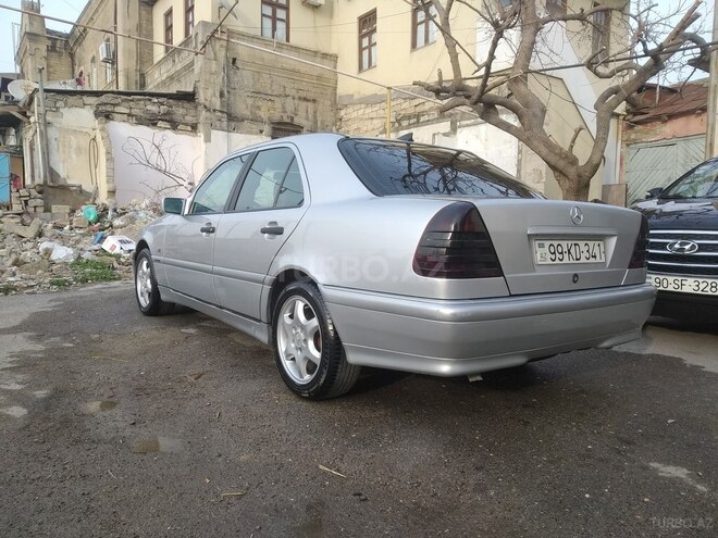 Mercedes C 220 1997, 518,000 km - 2.2 l - Bakı