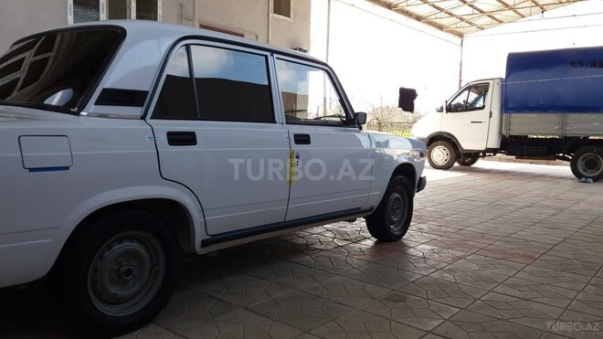 LADA (VAZ) 2107 2008, 55,376 km - 1.6 l - Salyan