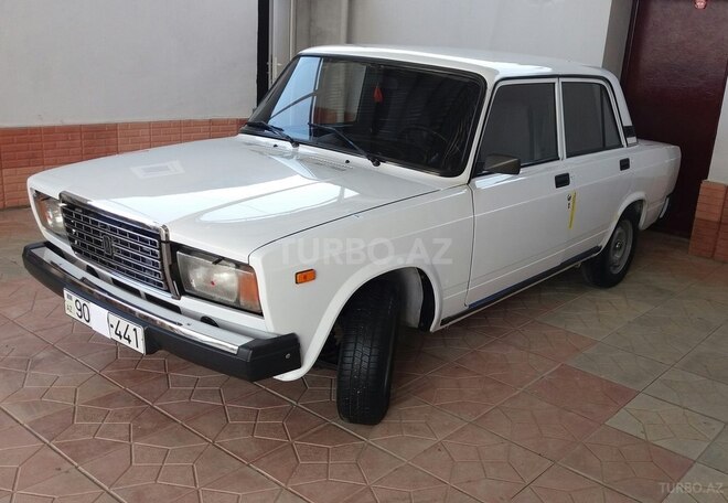 LADA (VAZ) 2107 2008, 55,376 km - 1.6 l - Salyan