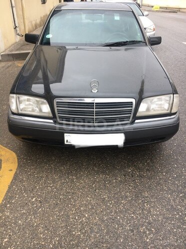 Mercedes C 250 1995, 380,000 km - 2.5 l - Bakı