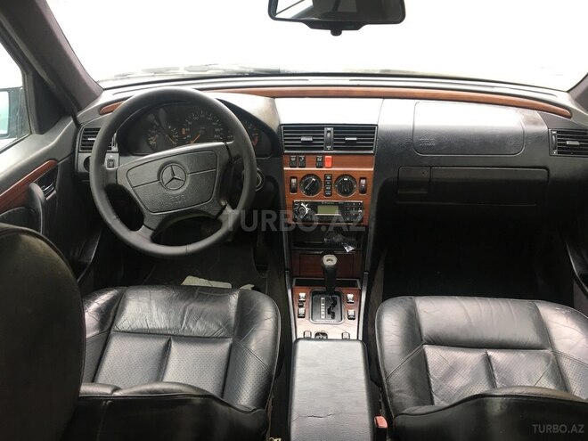 Mercedes C 250 1995, 380,000 km - 2.5 l - Bakı