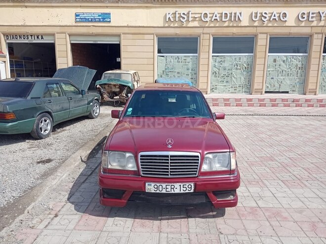 Mercedes E 200 1993, 178,000 km - 2.0 л - Bərdə