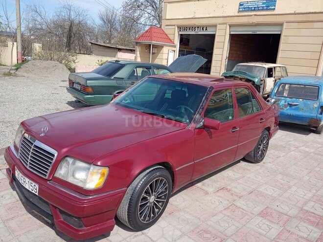Mercedes E 200 1993, 178,000 km - 2.0 л - Bərdə