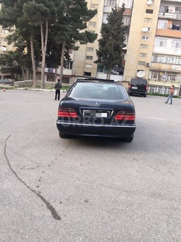 Mercedes E 320 2000, 207,000 km - 3.2 л - Bakı