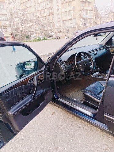 Mercedes E 320 2000, 207,000 km - 3.2 л - Bakı
