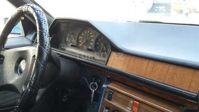 Mercedes E 230 1987, 124,512 km - 2.3 л - Lənkəran