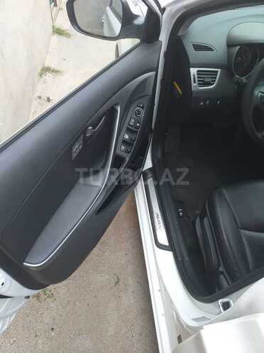 Hyundai Elantra 2015, 30,000 km - 1.6 l - Bakı