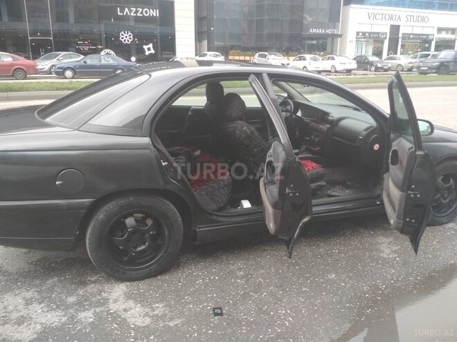 Opel Omega 1999, 28,475 km - 2.0 l - Bakı