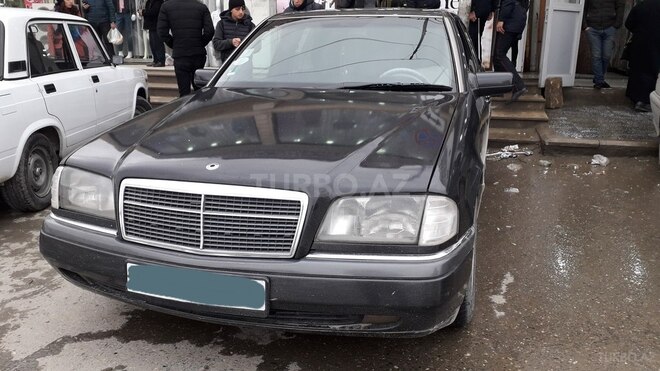 Mercedes C 200 1995, 343,600 km - 2.0 l - Bakı