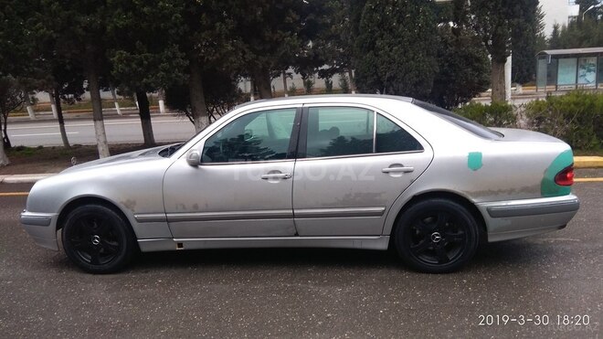 Mercedes E 220 1996, 245,000 km - 2.2 л - Sumqayıt