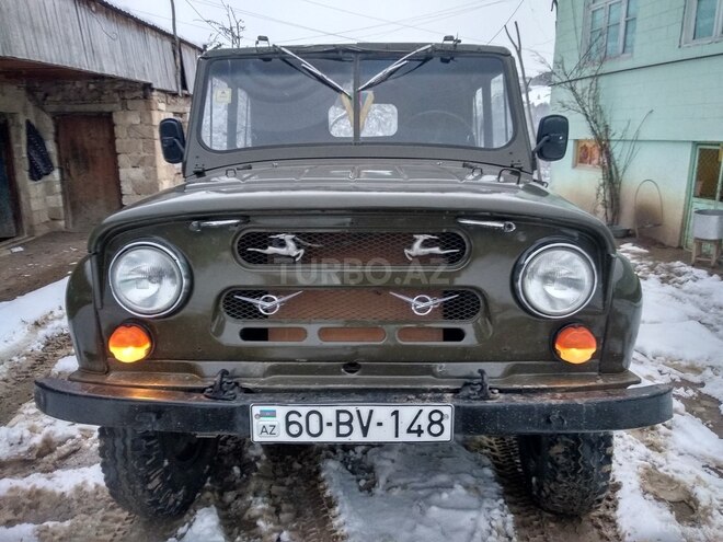 UAZ 469 1988, 100,000 km - 2.5 l - Tovuz
