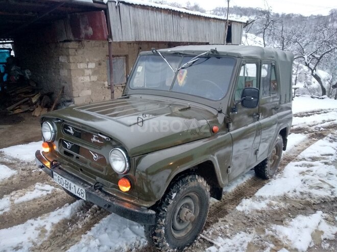 UAZ 469 1988, 100,000 km - 2.5 l - Tovuz