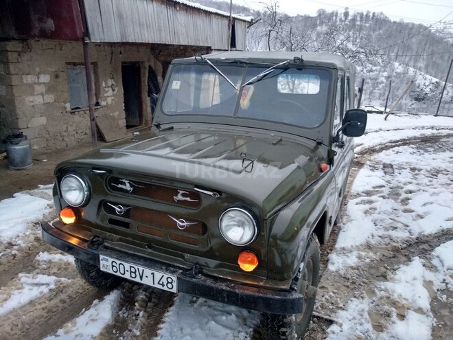 UAZ 469 1988, 100,000 km - 2.5 l - Tovuz