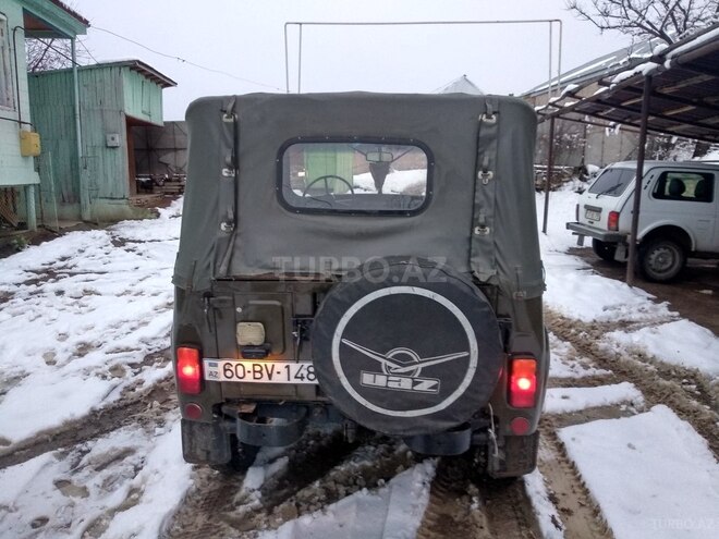 UAZ 469 1988, 100,000 km - 2.5 l - Tovuz