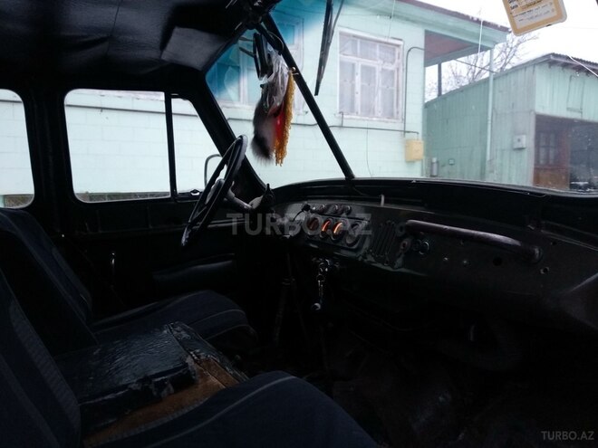 UAZ 469 1988, 100,000 km - 2.5 l - Tovuz