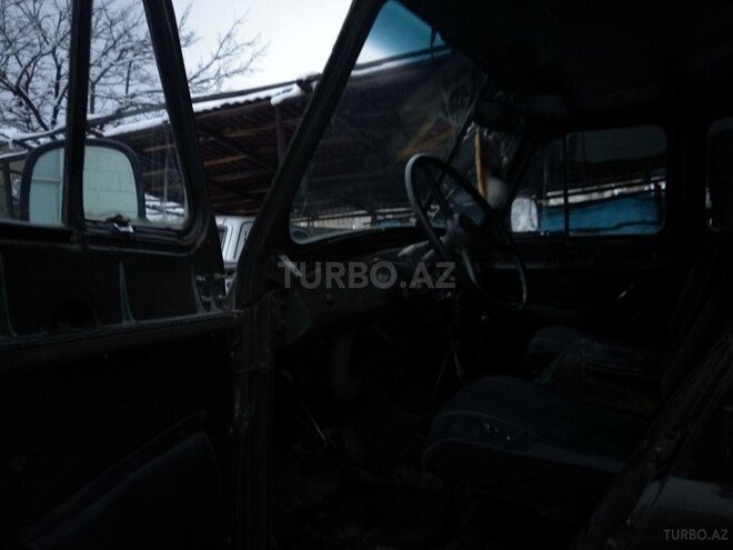 UAZ 469 1988, 100,000 km - 2.5 l - Tovuz