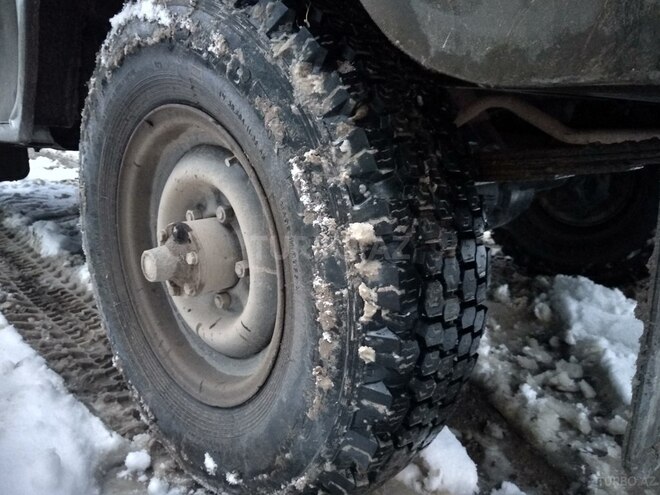 UAZ 469 1988, 100,000 km - 2.5 l - Tovuz