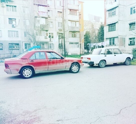 Mercedes 190 1988, 250,000 km - 2.0 л - Bakı