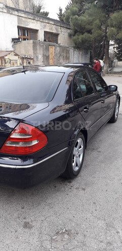 Mercedes E 270 2002, 285,000 km - 4.4 l - Bakı