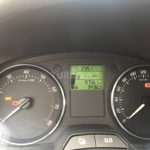 Skoda Fabia 2011, 97,600 km - 1.6 l - Bakı
