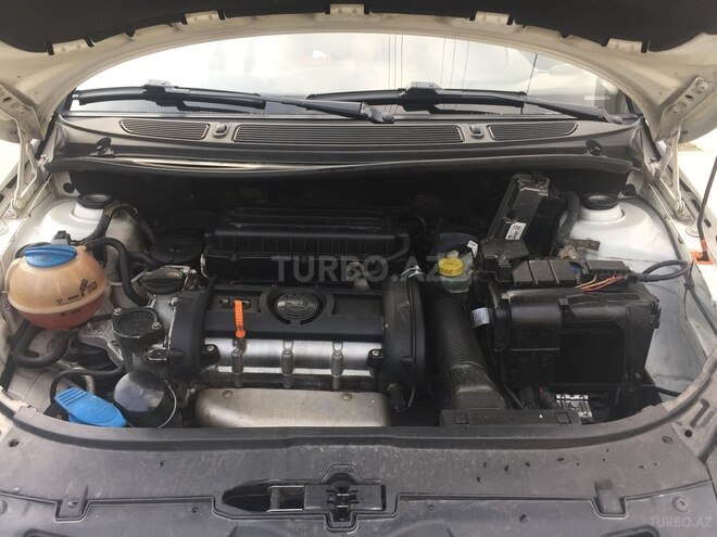 Skoda Fabia 2011, 97,600 km - 1.6 l - Bakı