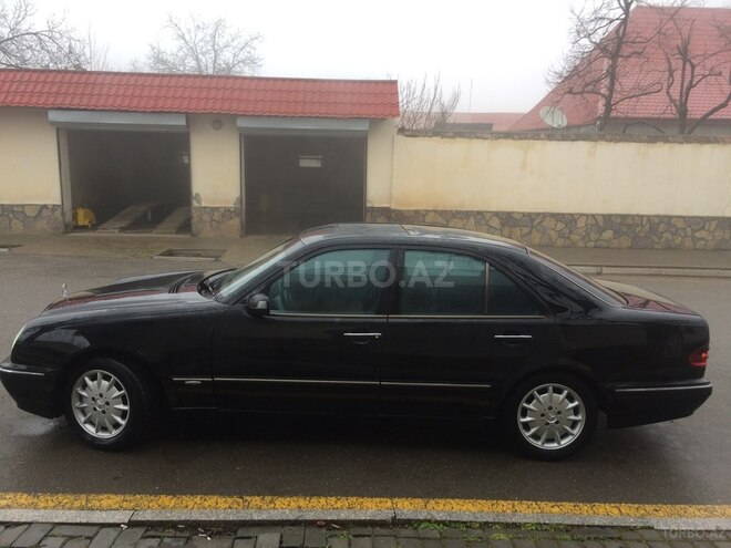 Mercedes E 270 2001, 374,000 km - 2.7 l - Gəncə